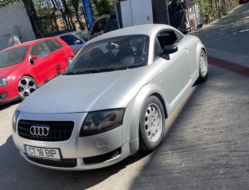 Audi  TT 8N