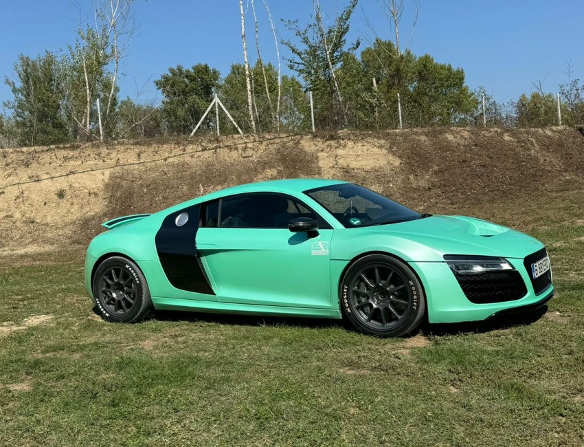 Audi R8