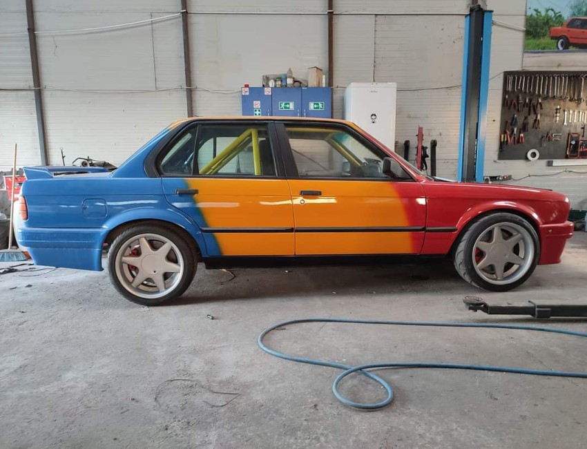 BMW  E30