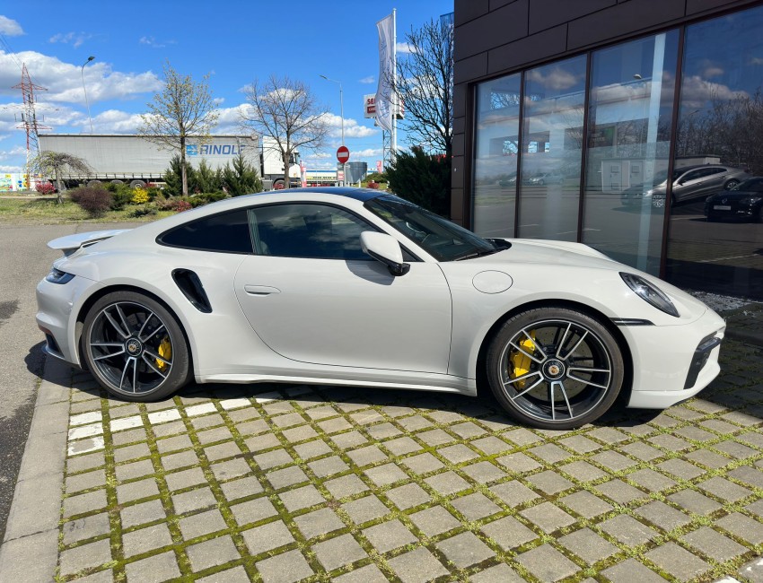 PORSCHE 911 TURBO S