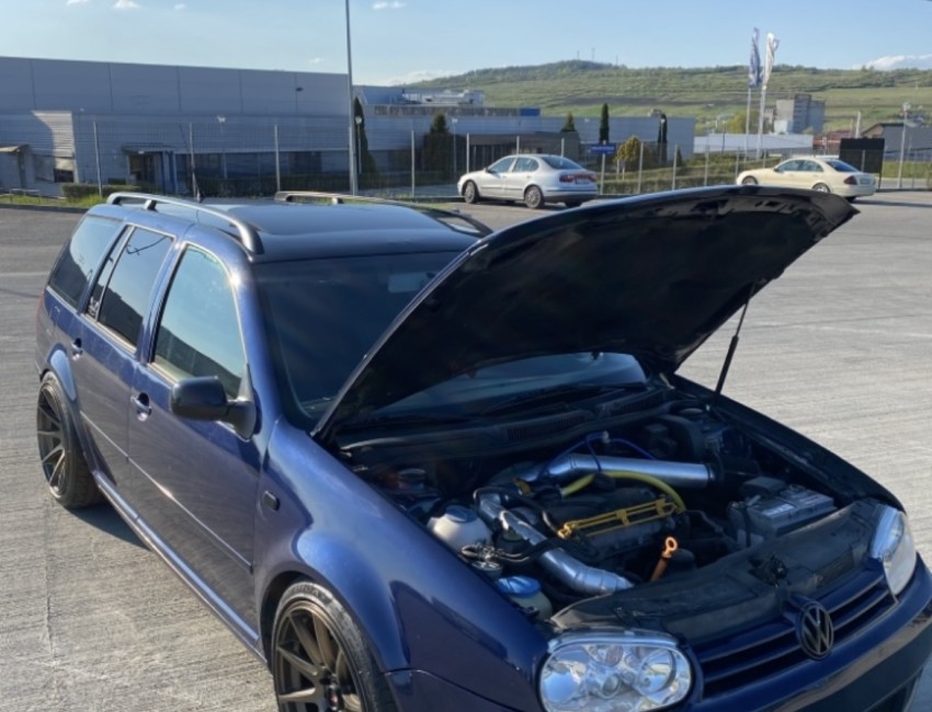 Volkswagen  Golf 4