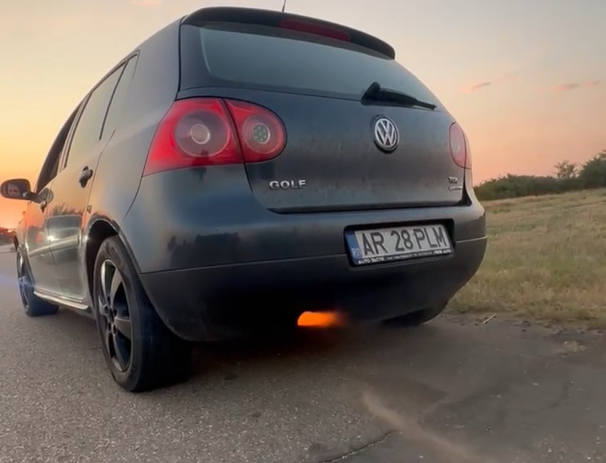 Volkswagen  Golf 5 1.9 TDI 4motion