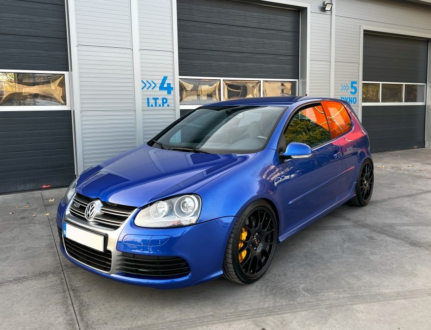 VW Golf 5 R32