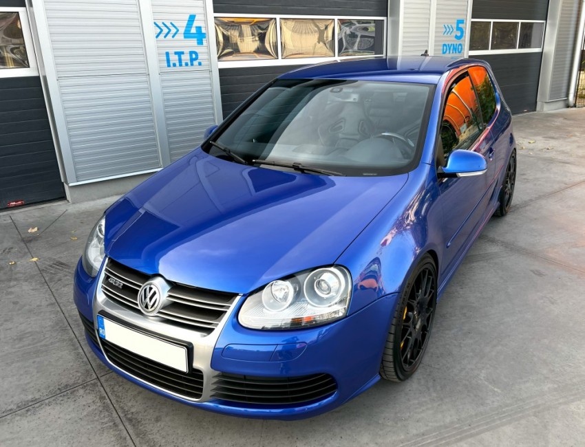 VW Golf 5 R32